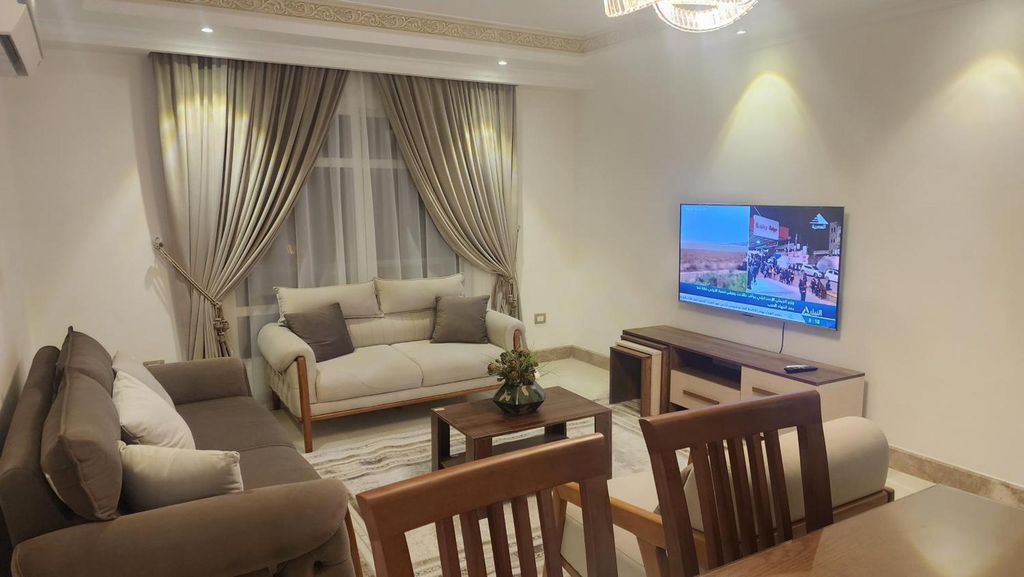 مفروشة سوبر لوكس في مدينتي Apartment